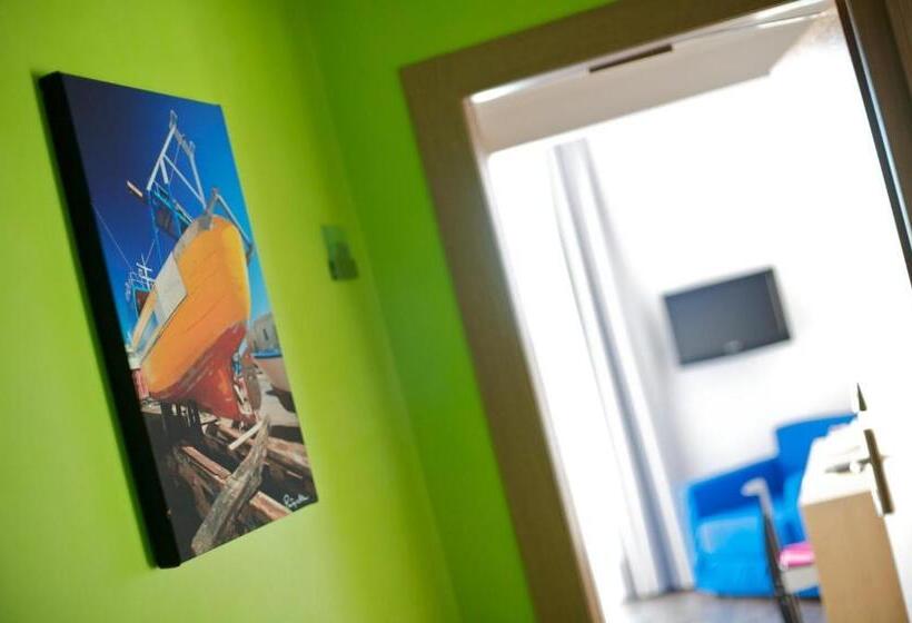 Háromágyas Standard Szoba, Intervallo