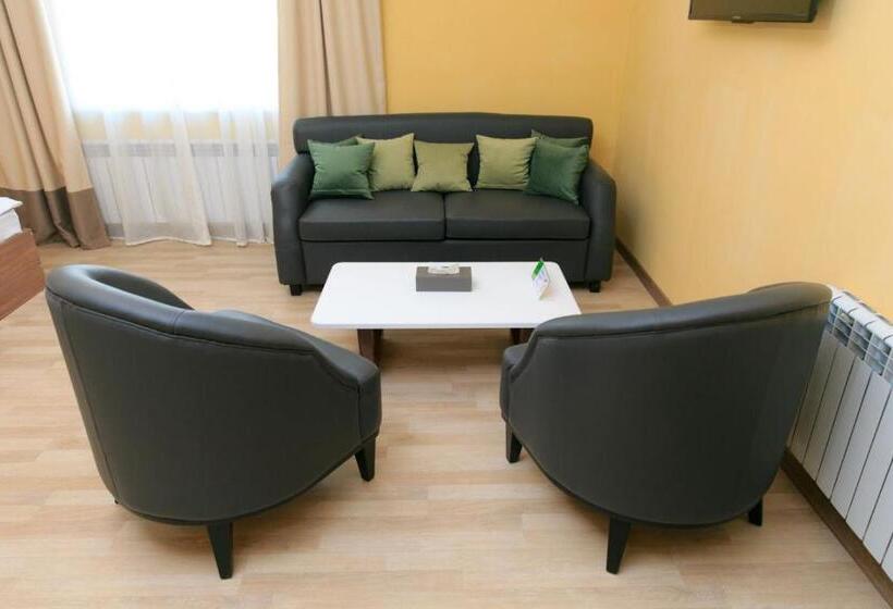 اتاق لوکس, Koktem Burabay