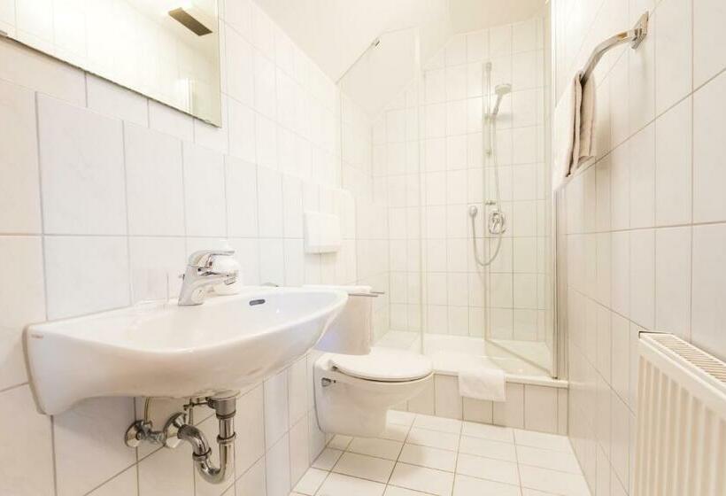 标准单人间, Landhaus Vier Jahreszeiten