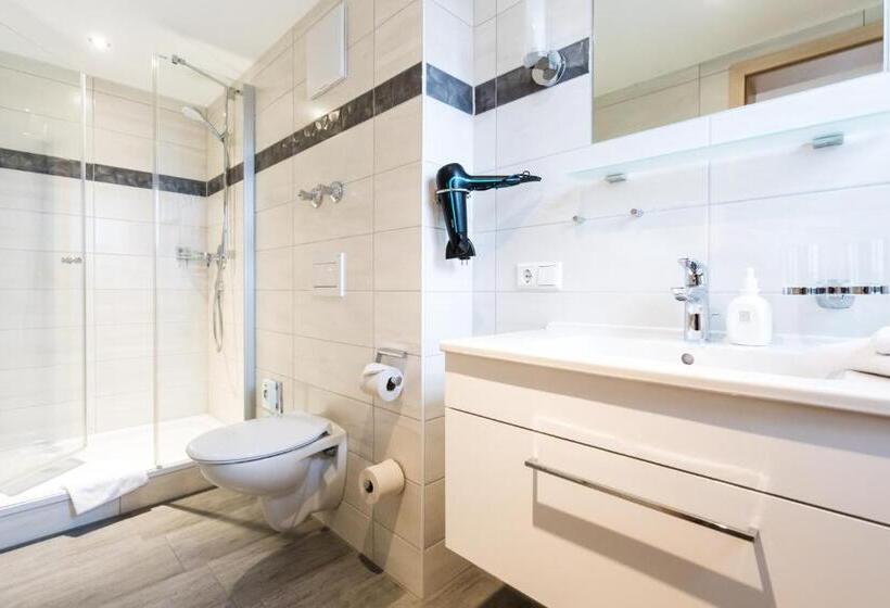 标准三人间, Landhaus Vier Jahreszeiten