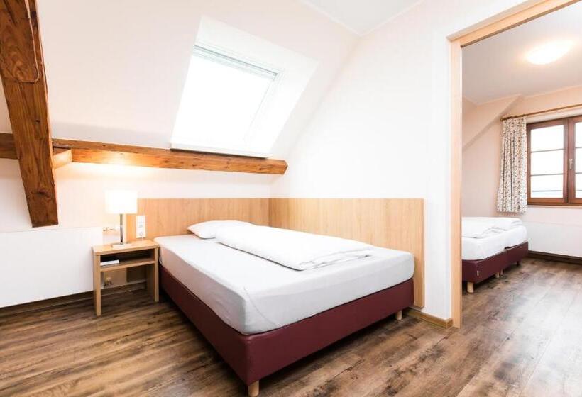 家庭间, Landhaus Vier Jahreszeiten