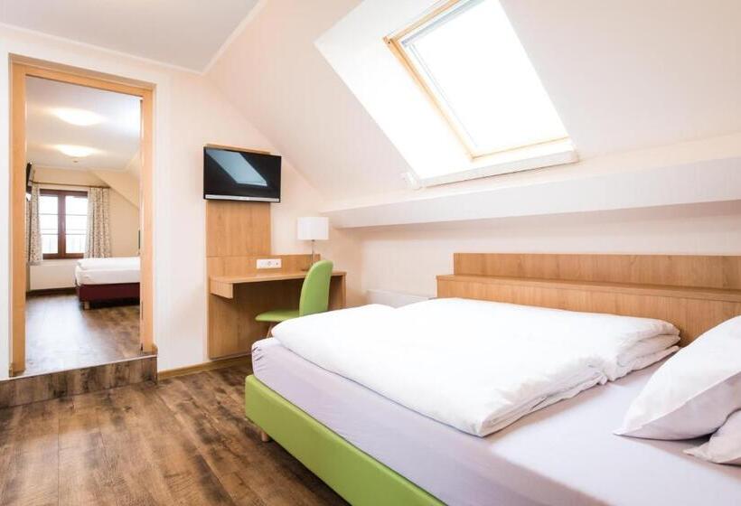 家庭间, Landhaus Vier Jahreszeiten