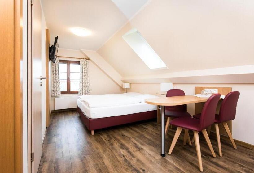 家庭间, Landhaus Vier Jahreszeiten