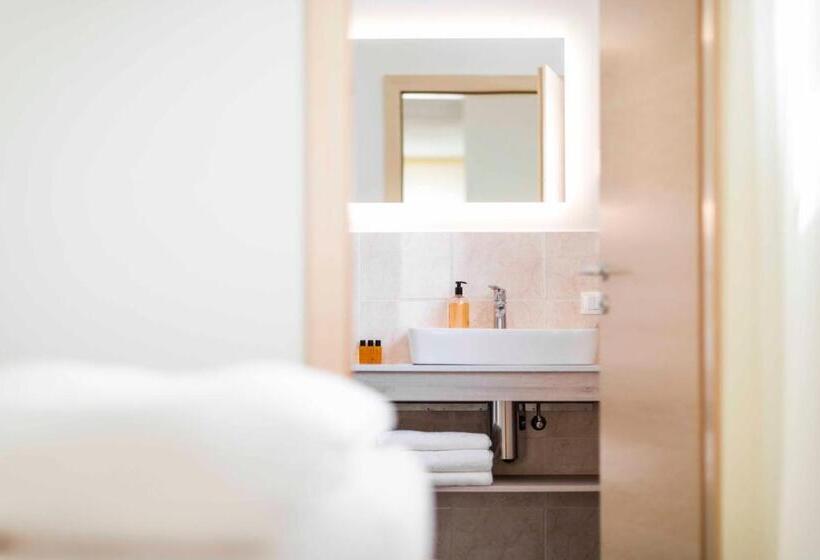 Трехместный Номер Deluxe Вид на Сад, Markushof Adults Only