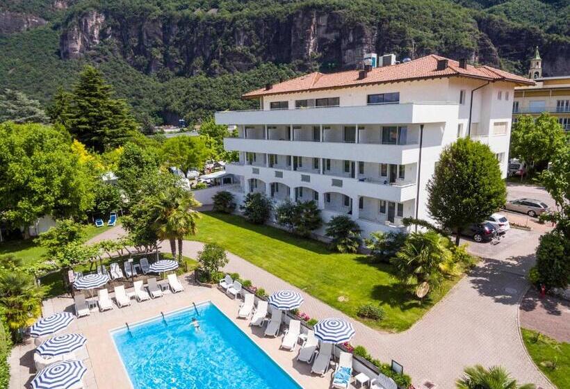 Номер Deluxe Вид на Бассейн, Markushof Adults Only