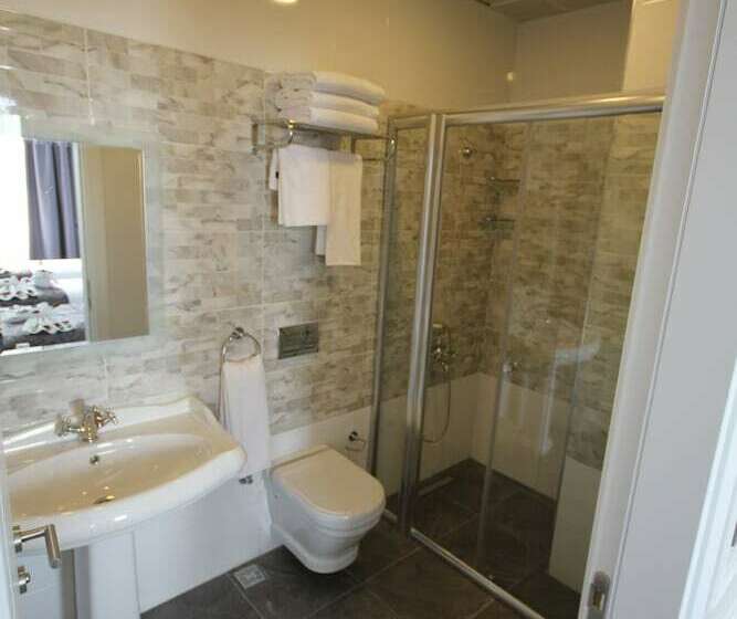 חדר סטנדרט, Naumpasa Konagi