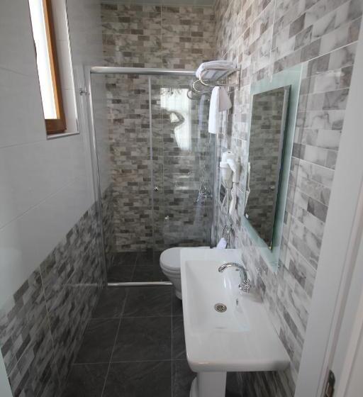 חדר סטנדרט, Naumpasa Konagi