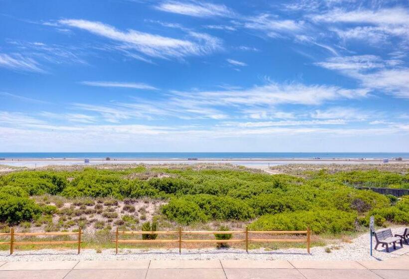 غرفة قياسية مطلّة علي البحر, Armada By The Sea