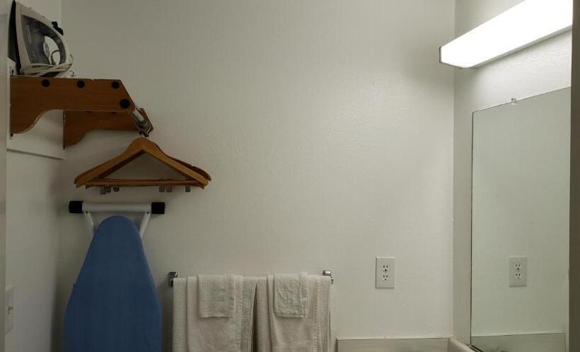 غرفة قياسية سرير كينج, Pacific Inn