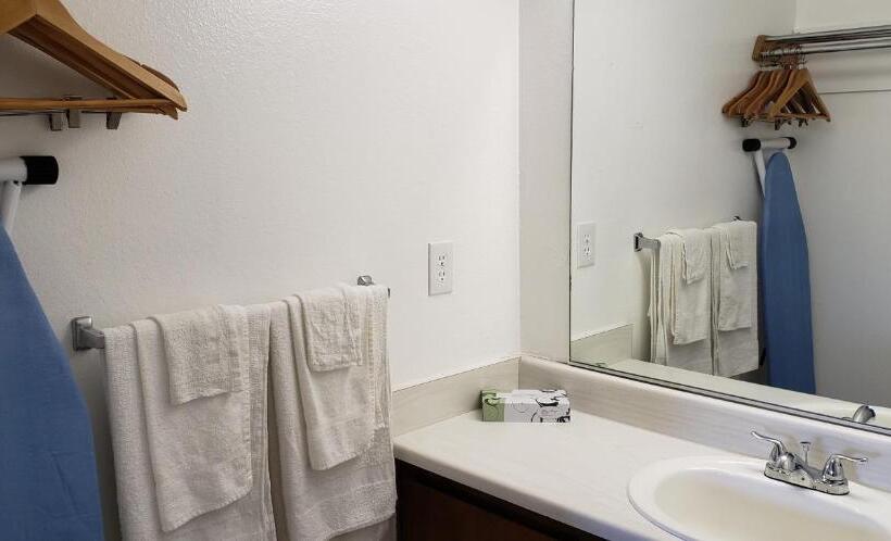 غرفة قياسية سرير كينج, Pacific Inn