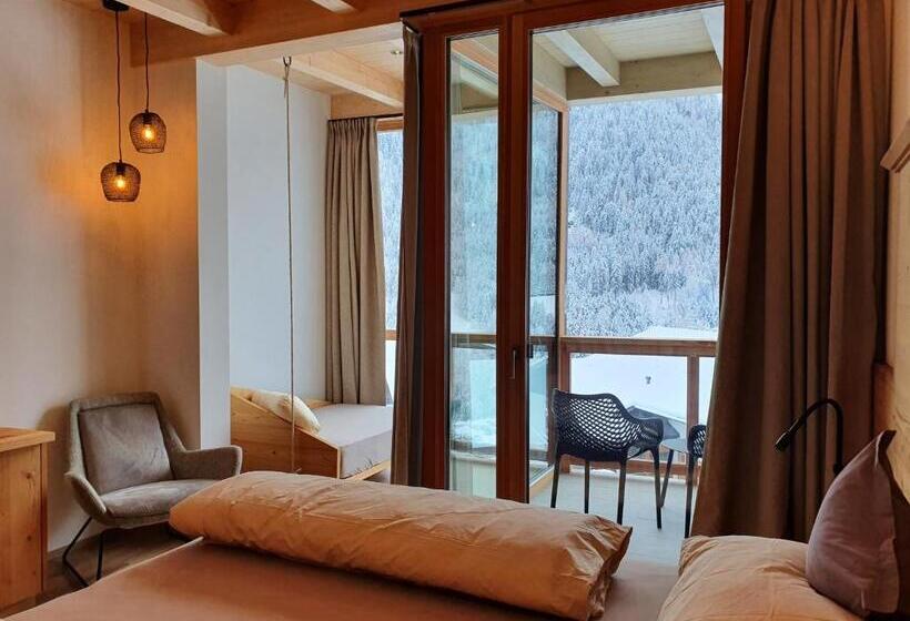 غرفة ديلوكس مزودة بشرفة, Natur Pur Hotel Unterpichl