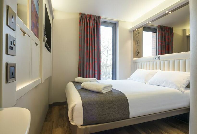 スタンダードルーム, Point A Hotel Glasgow