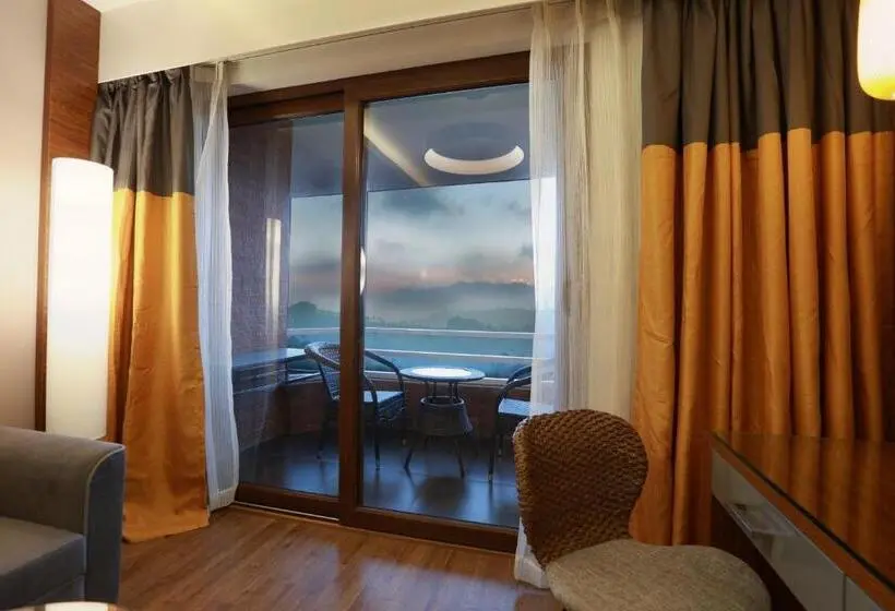 バルコニー付きデラックスルーム, Nahar Retreat & Spa