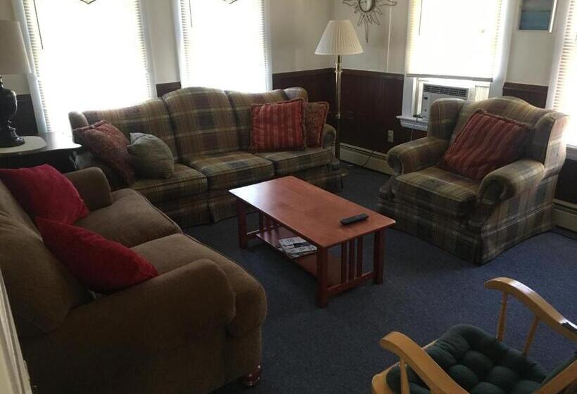 شقة غرفة نوم واحدة مزودة بشُرفة, Sandpiper Beachfront Motel