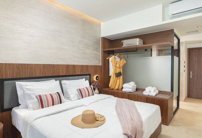 سوییت جونیور با چشمانداز دریا, Elia Sea Suites