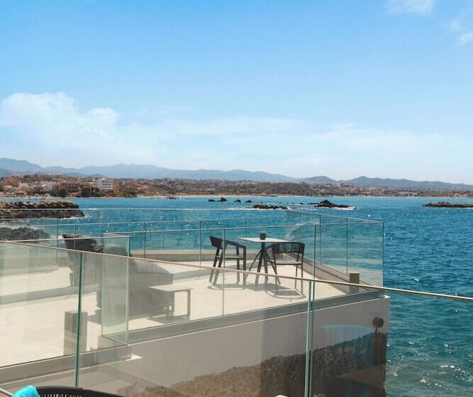 سوییت سوپریور با چشمانداز دریا, Elia Sea Suites