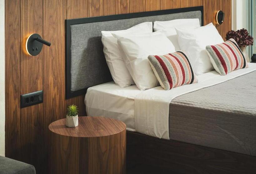 اتاق استاندارد برای معلولان, Elia Sea Suites