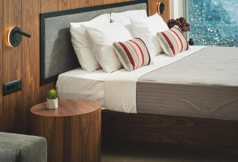 اتاق استاندارد برای معلولان, Elia Sea Suites