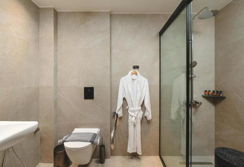 اتاق استاندارد برای معلولان, Elia Sea Suites