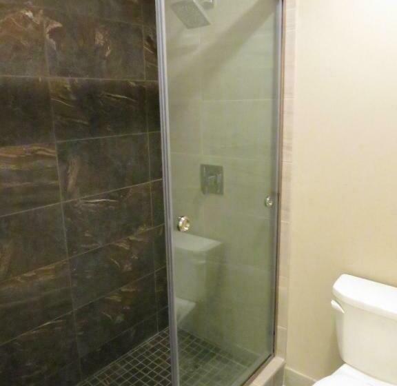 豪华房间, Edgewater Hotel And Suites