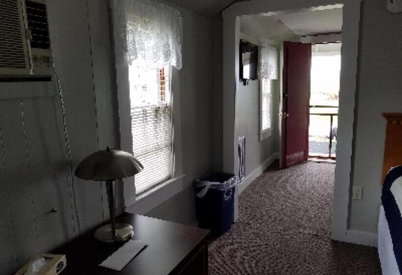 غرفة قياسية رباعية, Grand View Resort