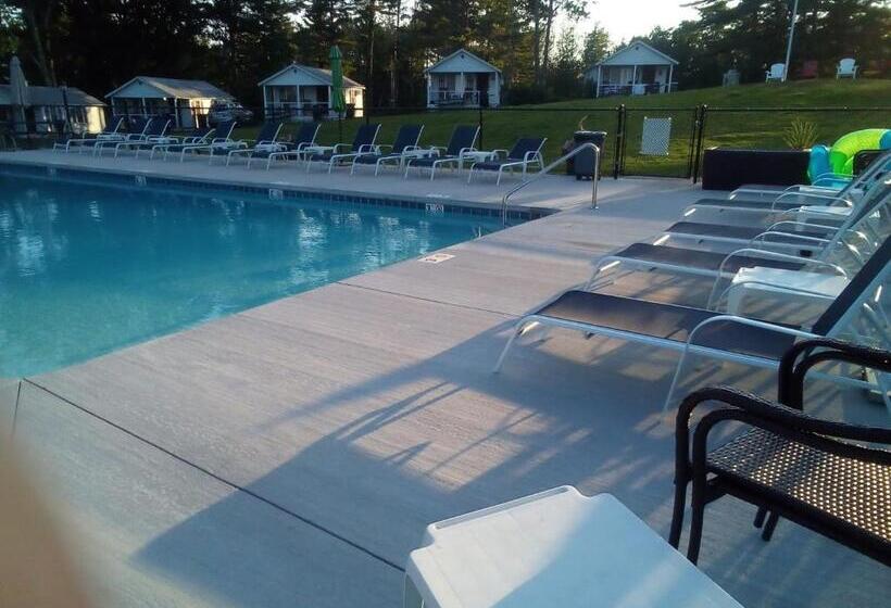 غرفة ديلوكس رباعية, Grand View Resort