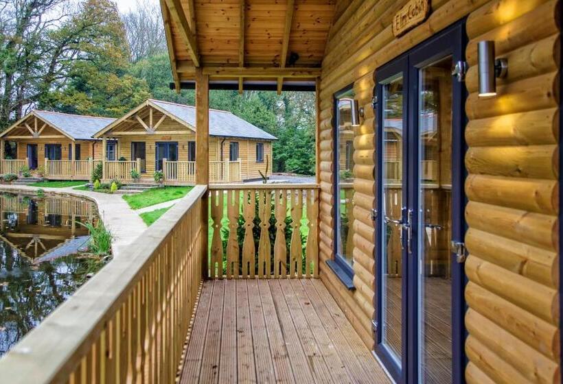 חדר סטנדרט לארבעה, Canada Lodge And Lake