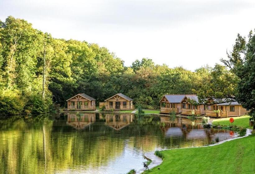 חדר סטנדרט לארבעה, Canada Lodge And Lake