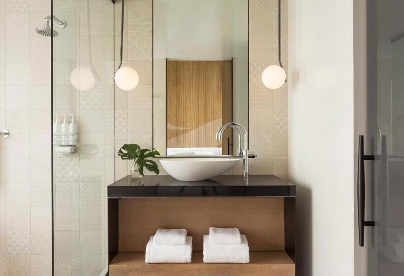 غرفة قياسية سرير كينج لذوى الإحتياجات الخاصة, Kimpton La Peer Hotel West Hollywood, An Ihg