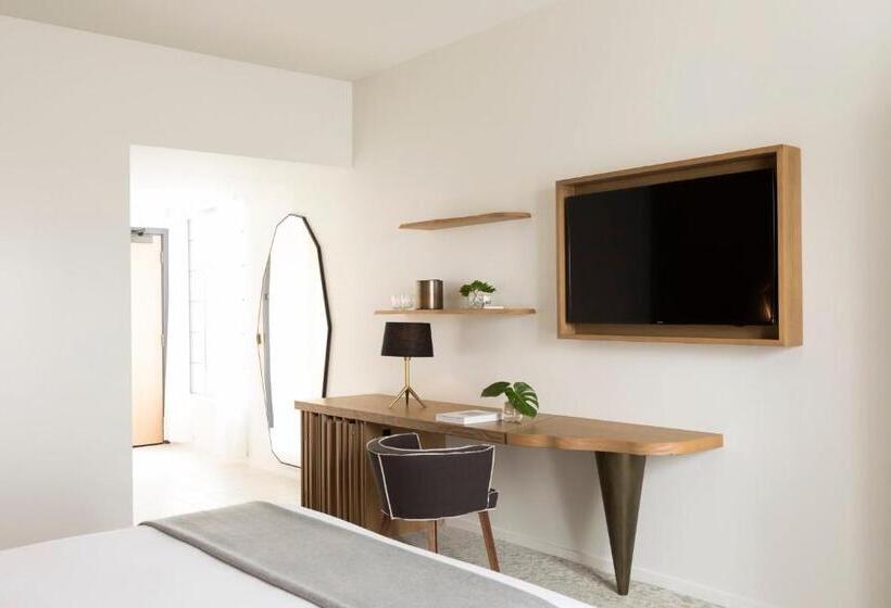 适合残疾人士使用的带超级大床的标准间, Kimpton La Peer Hotel West Hollywood, An Ihg