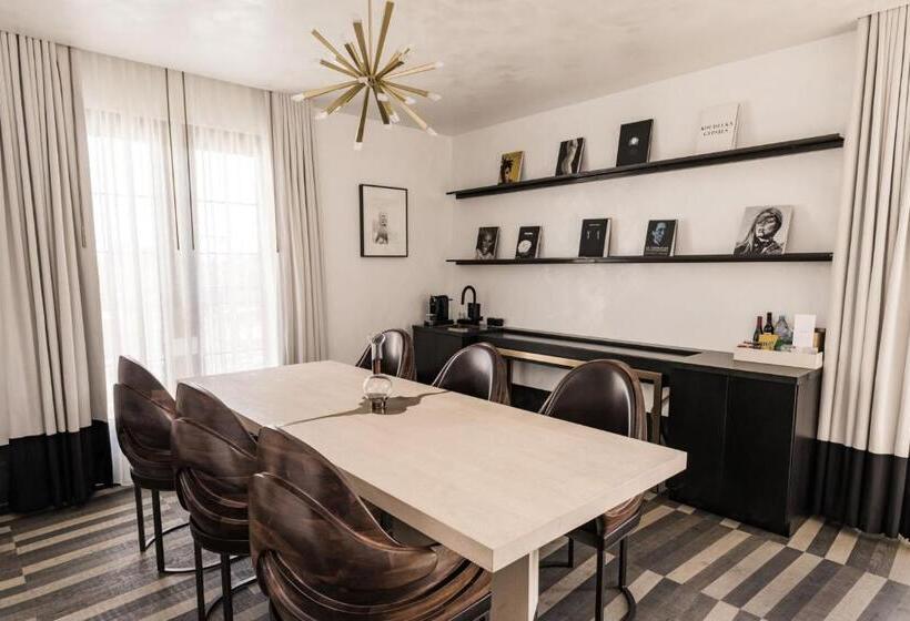 غرفة دور أخير, Kimpton La Peer Hotel West Hollywood, An Ihg