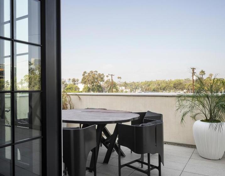 غرفة دور أخير, Kimpton La Peer Hotel West Hollywood, An Ihg