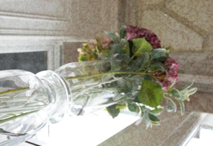 Suite Letto King, The Music Fable