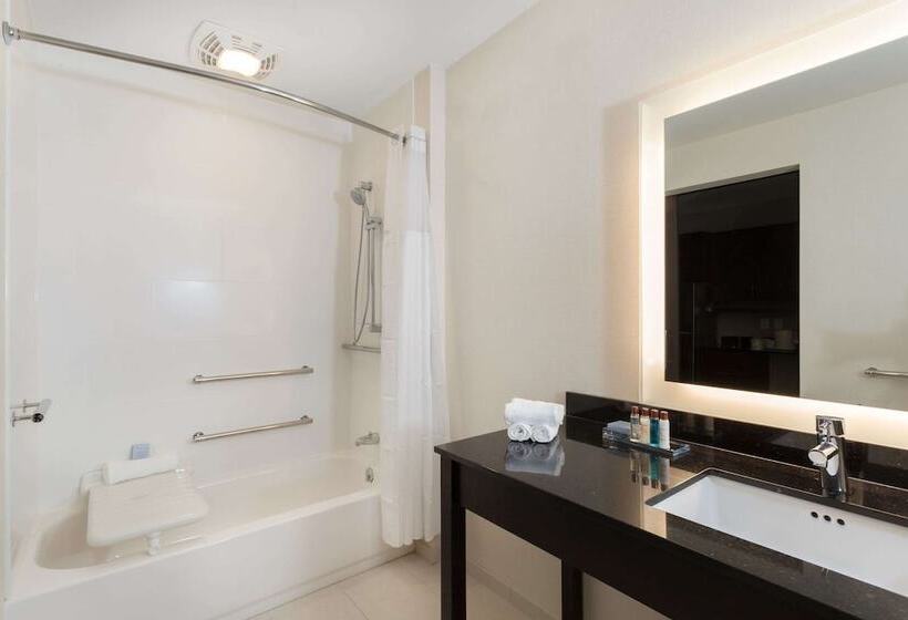 Номер Deluxe, Wingate By Wyndham Altoona Downtown/medical Center