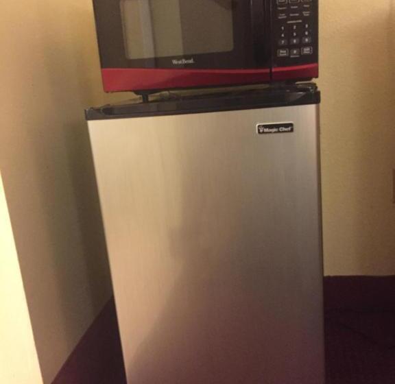 غرفة قياسية, Maple Leaf Inn & Suites