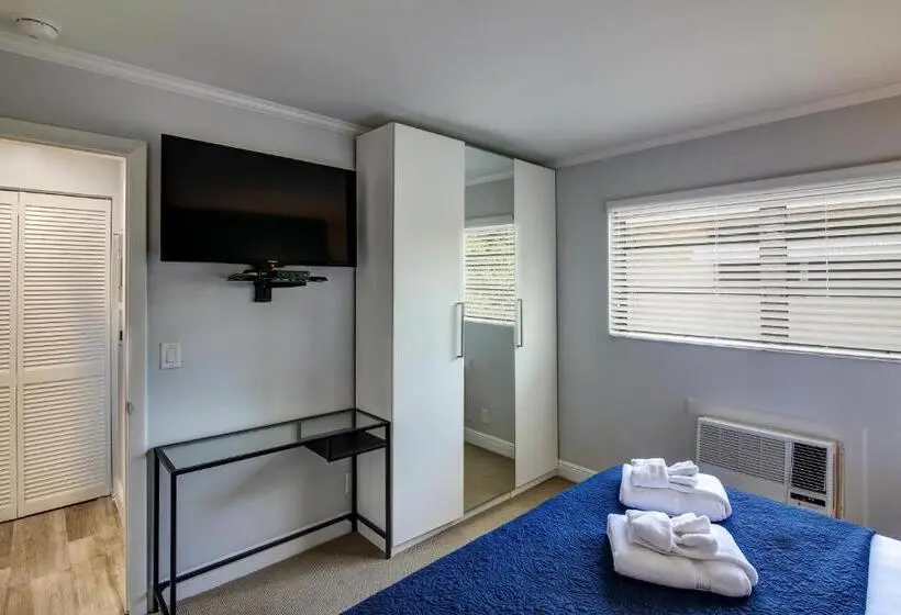 スタンダードスタジオ, Maydee Suites In Florida