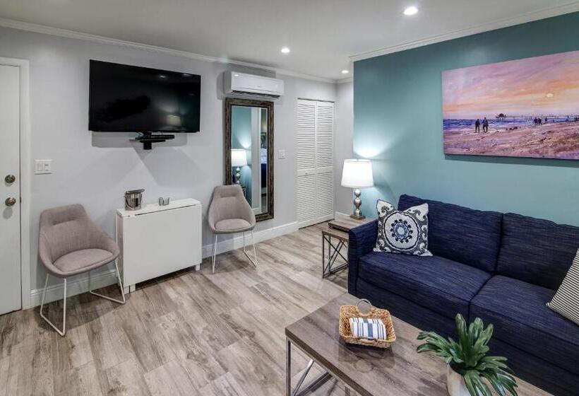 スタンダードスタジオ, Maydee Suites In Florida