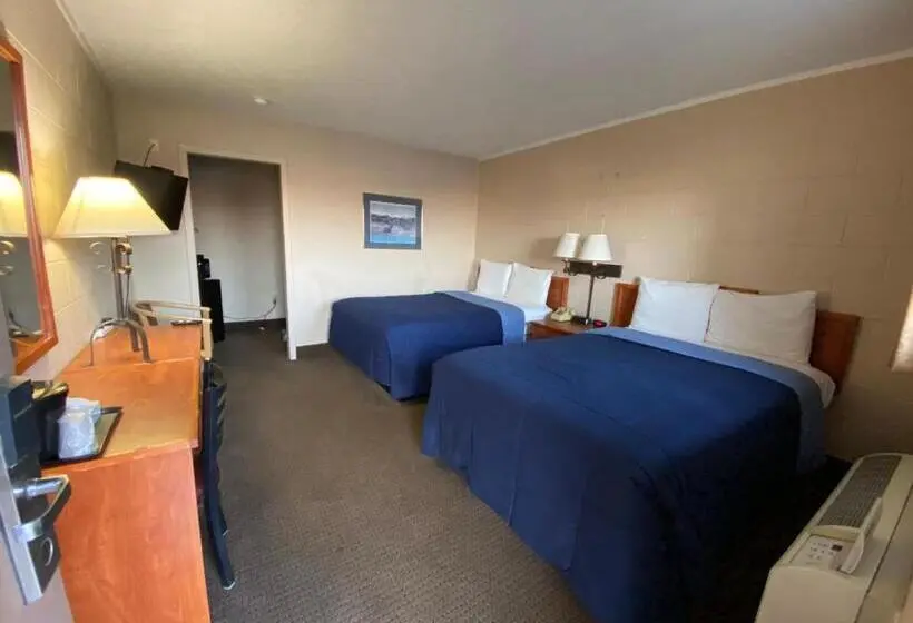 Standard Neljän Hengen Huone, Regency Inn