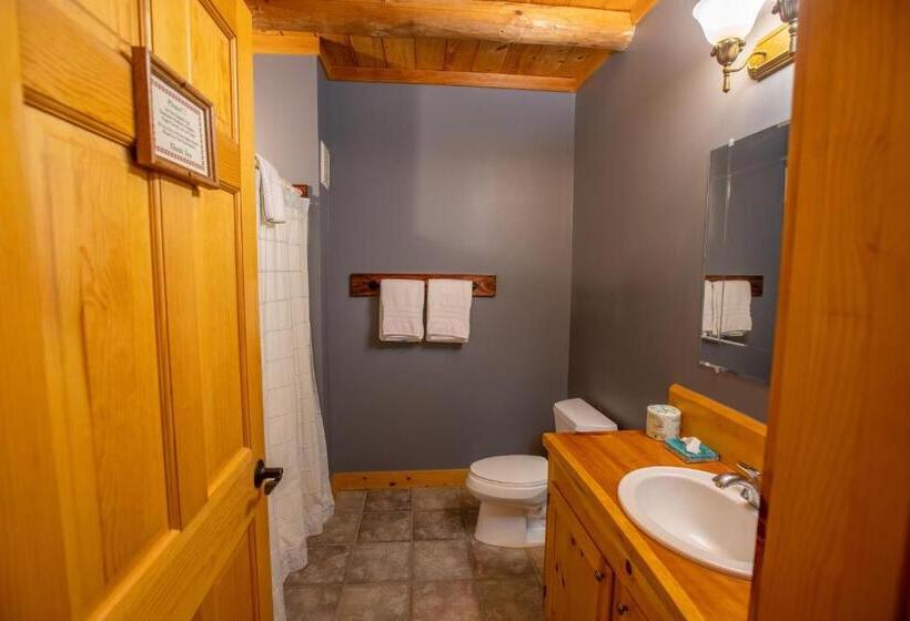 اتاق استاندارد با تخت بزرگ, New England Inn & Lodge