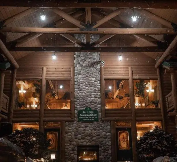 キングサイズベッドのスタンダードルーム, New England Inn & Lodge