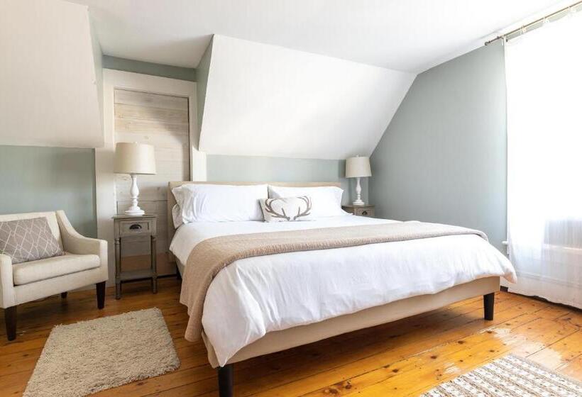 스탠다드 룸 킹사이즈 침대, Woodbridge Inn Bed & Breakfast