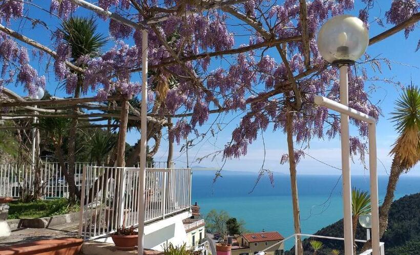 חדר משפחתי, Le Terrazze Di Cristina