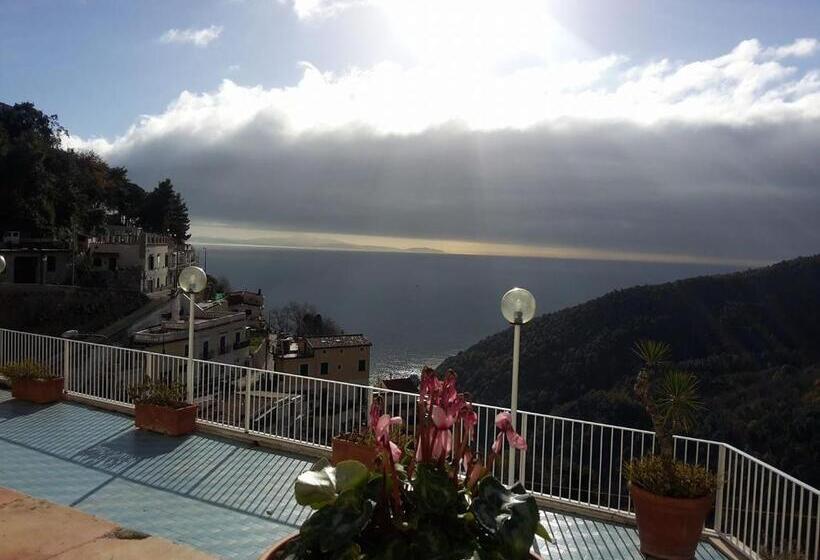 חדר משפחתי, Le Terrazze Di Cristina