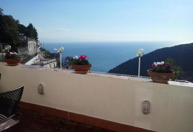 חדר משפחתי, Le Terrazze Di Cristina