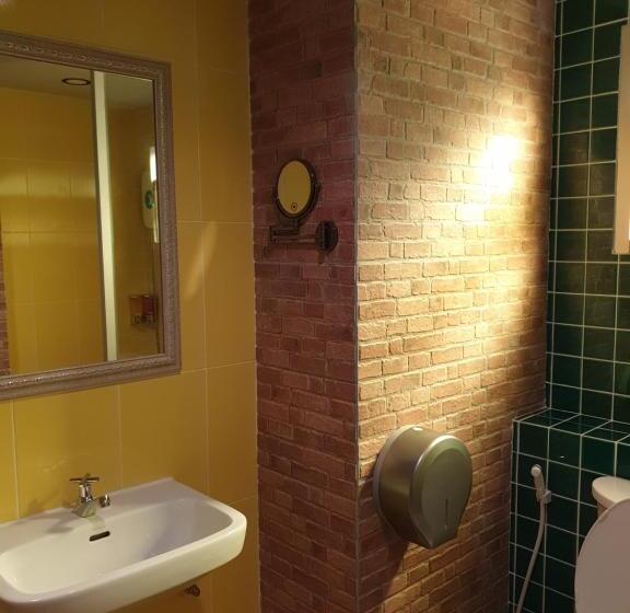 带大床的标准间, Baan Baimai Boutique Room