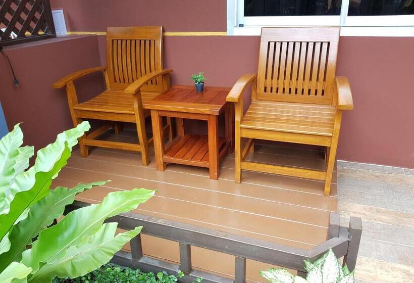 带大床的标准间, Baan Baimai Boutique Room