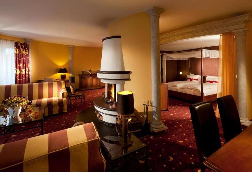 小型豪华套房, Bei Schumann