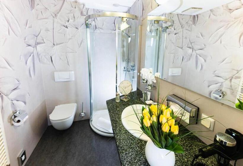 豪华房间, Bei Schumann