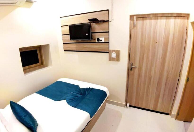 Quarto Superior Individual, City