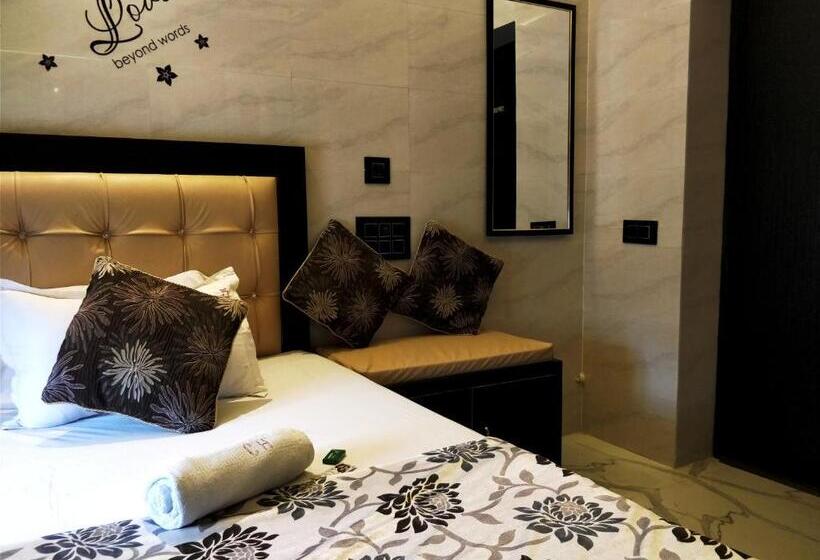 Quarto Superior Individual, City